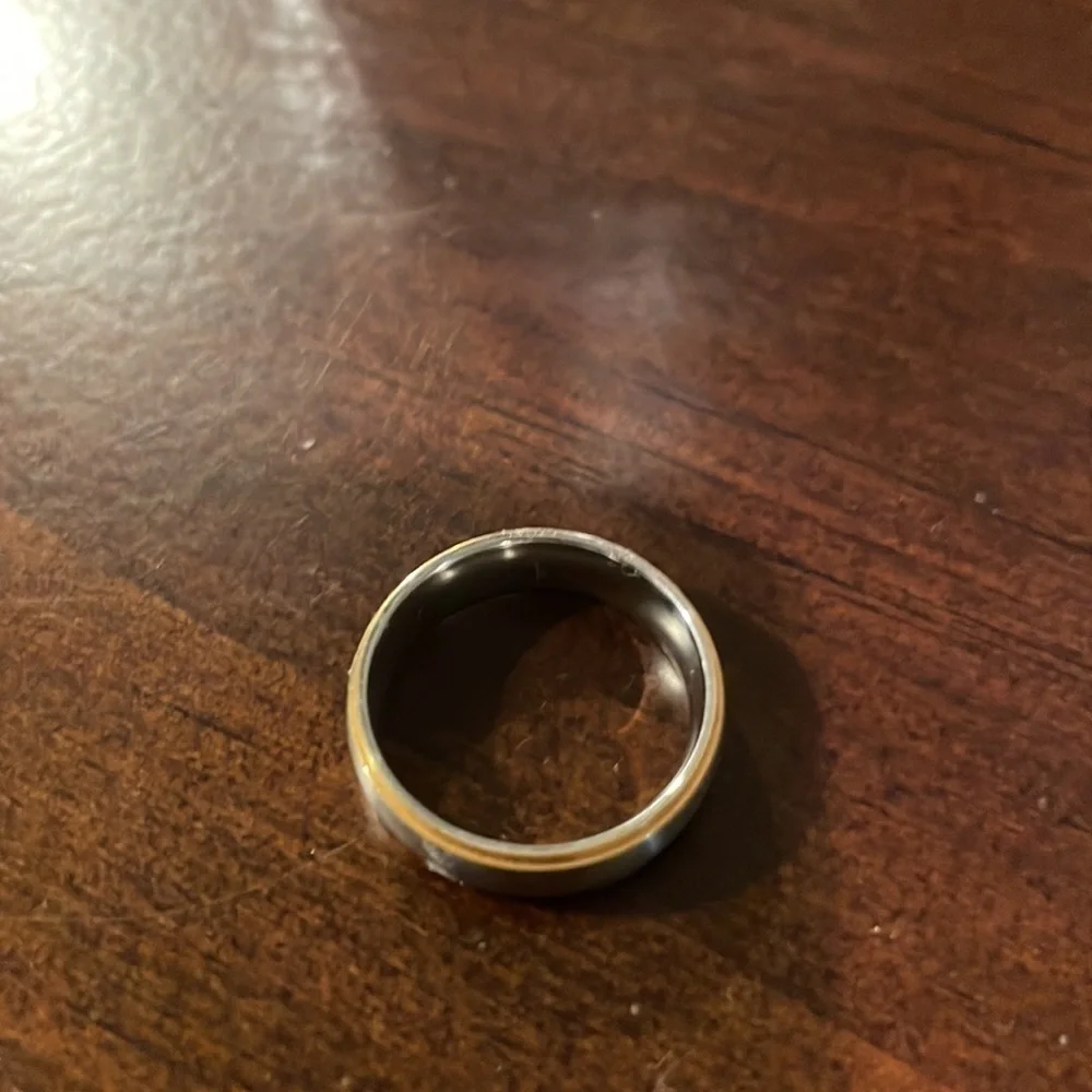 2 tone ring! stainless & gold plated band 💛🩶